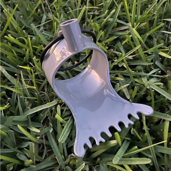 NEW Dog Poop Scooper - Picture 3 of 4